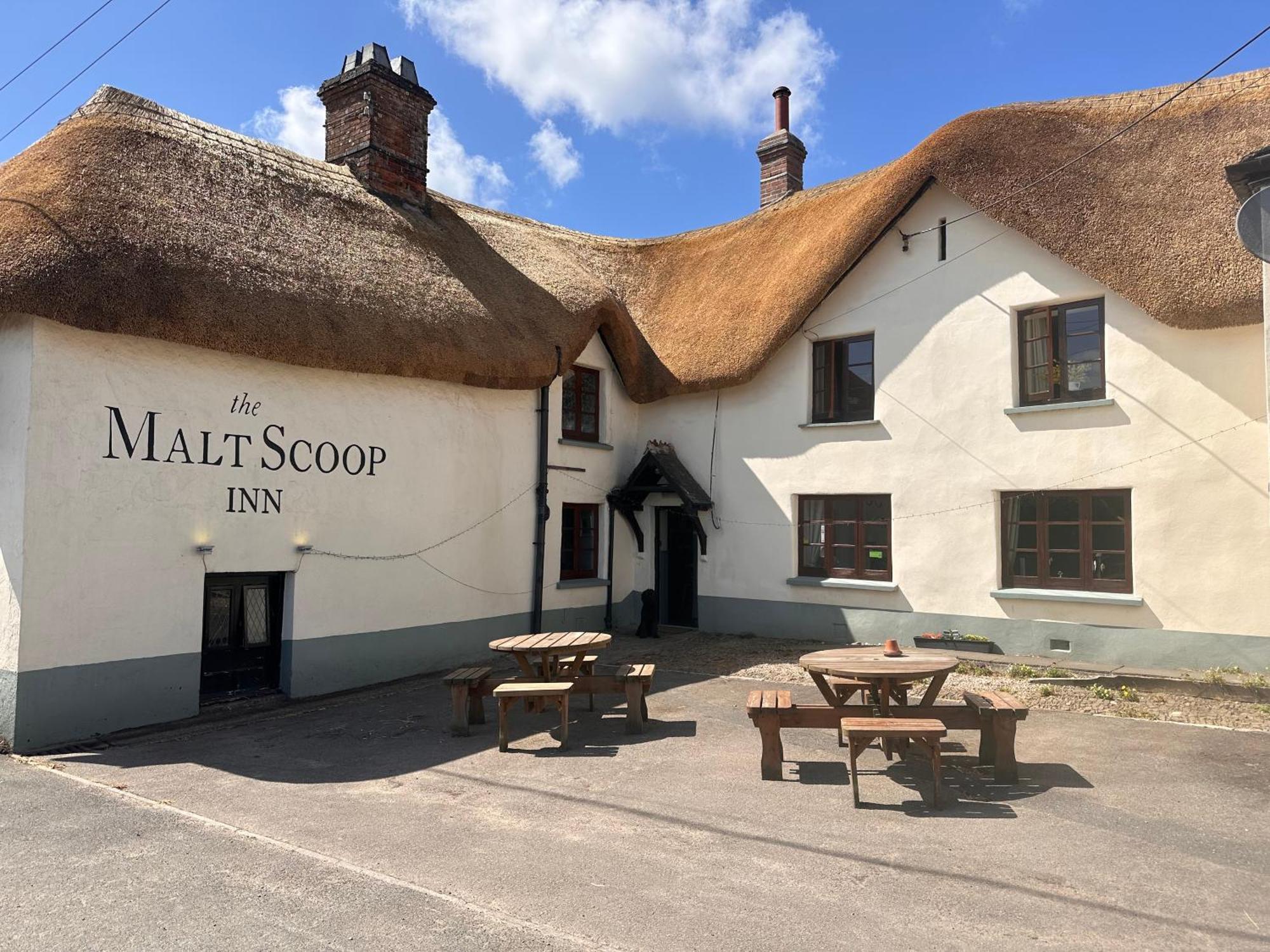 The Malt Scoop Inn Merton  エクステリア 写真